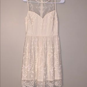 Lace dress with zipper back